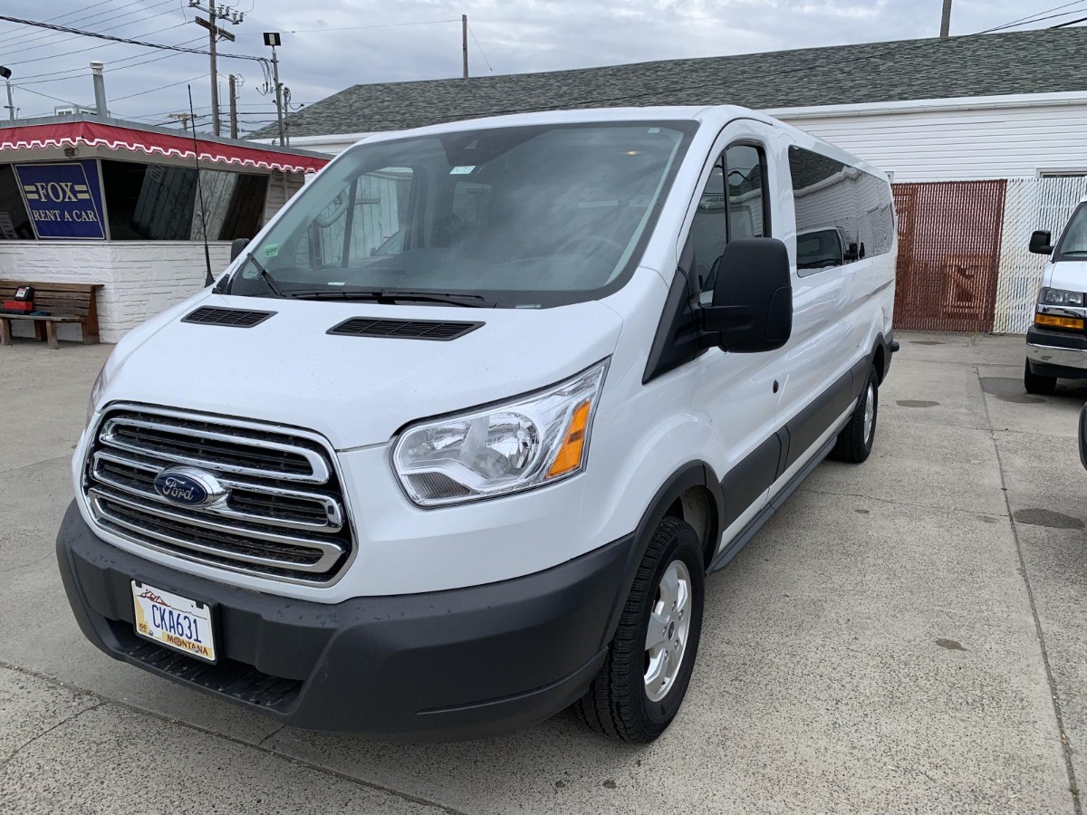 2018 Ford Transit 350 Wagon Low Roof XLT 60/40 Pass. 148-in. WB